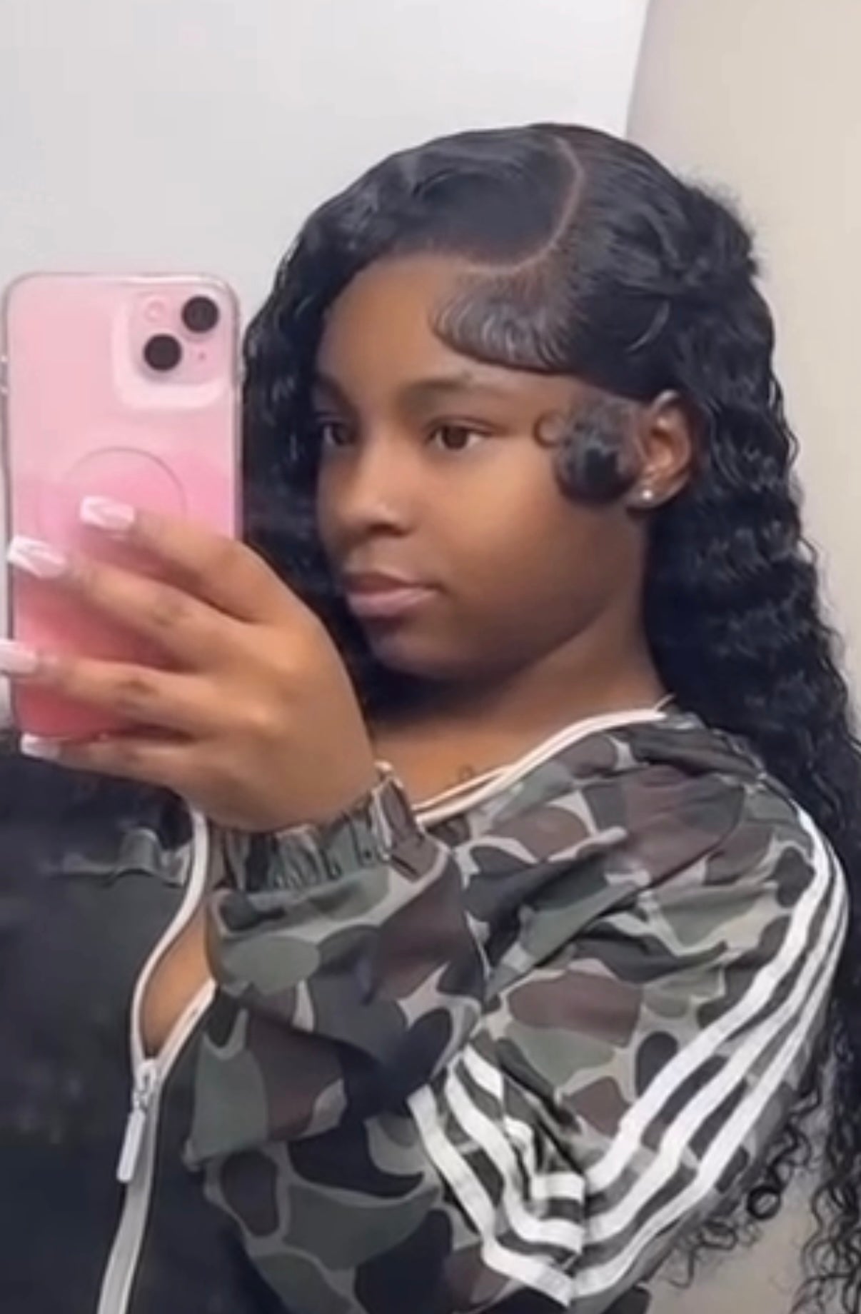 HD Lace Frontal Wig (Deep Wave)
